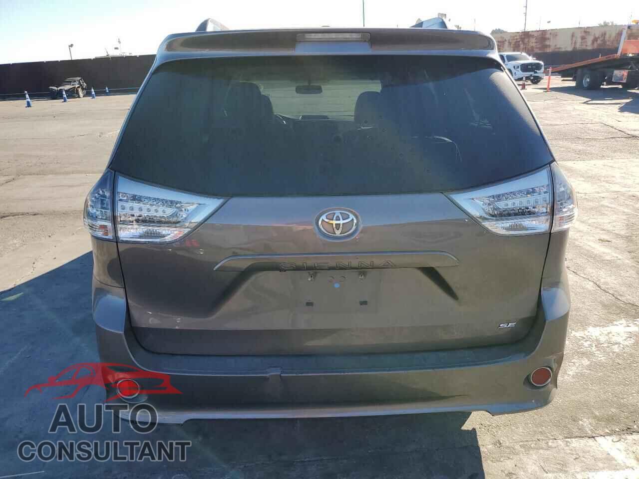 TOYOTA SIENNA 2014 - 5TDXK3DCXES487517