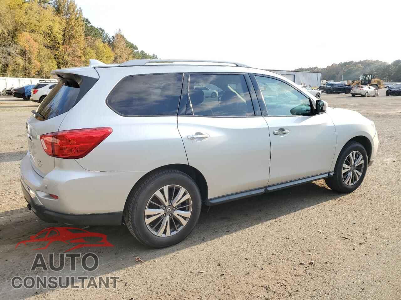 NISSAN PATHFINDER 2019 - 5N1DR2MM7KC618901