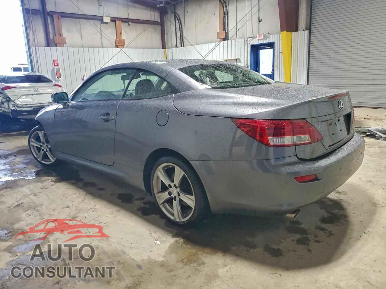 LEXUS IS 2012 - JTHFE2C26C2508548