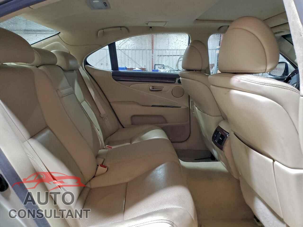 LEXUS LS460 2014 - JTHBL5EF4E5130138