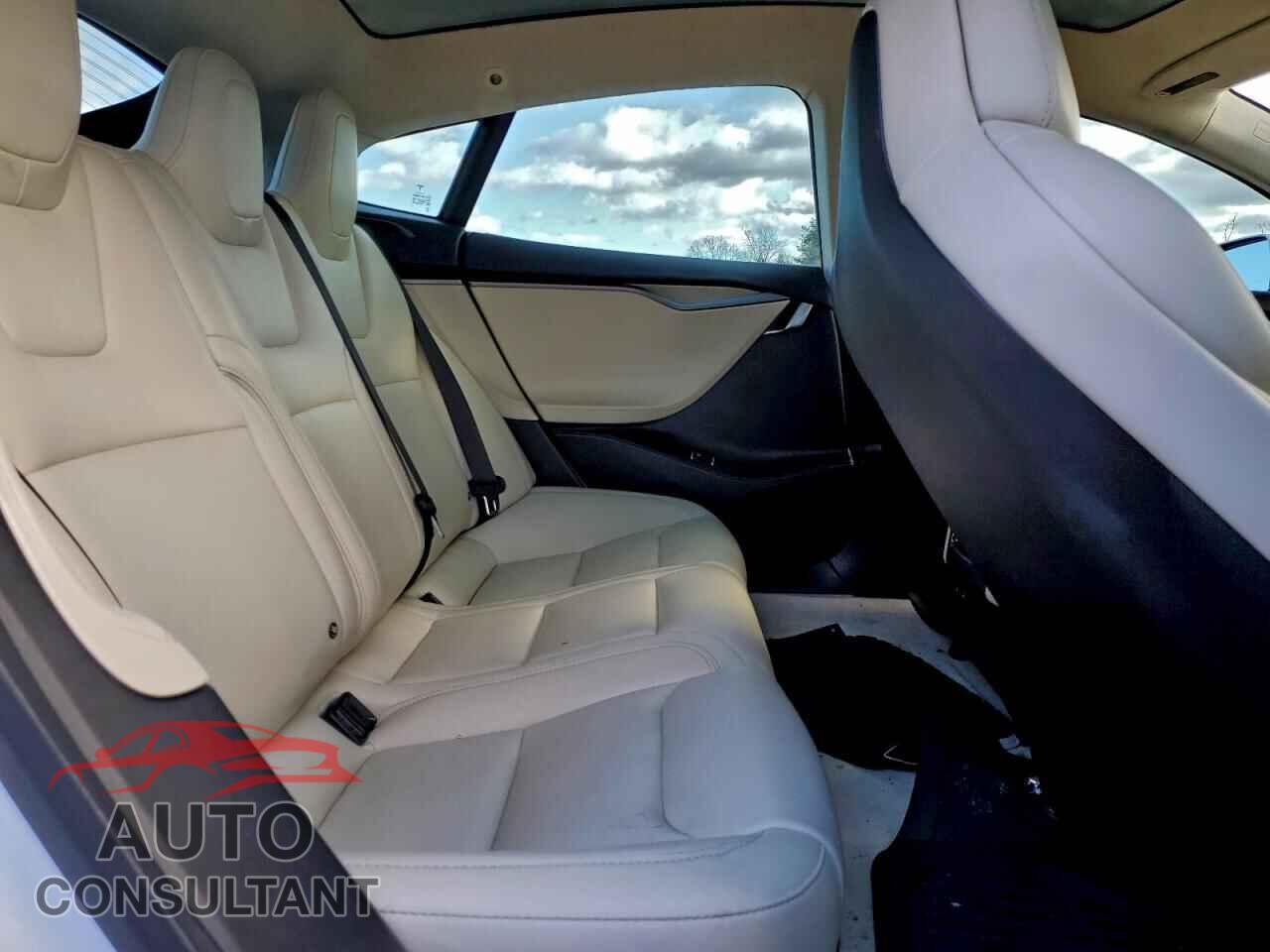 TESLA MODEL S 2018 - 5YJSA1E25JF287845