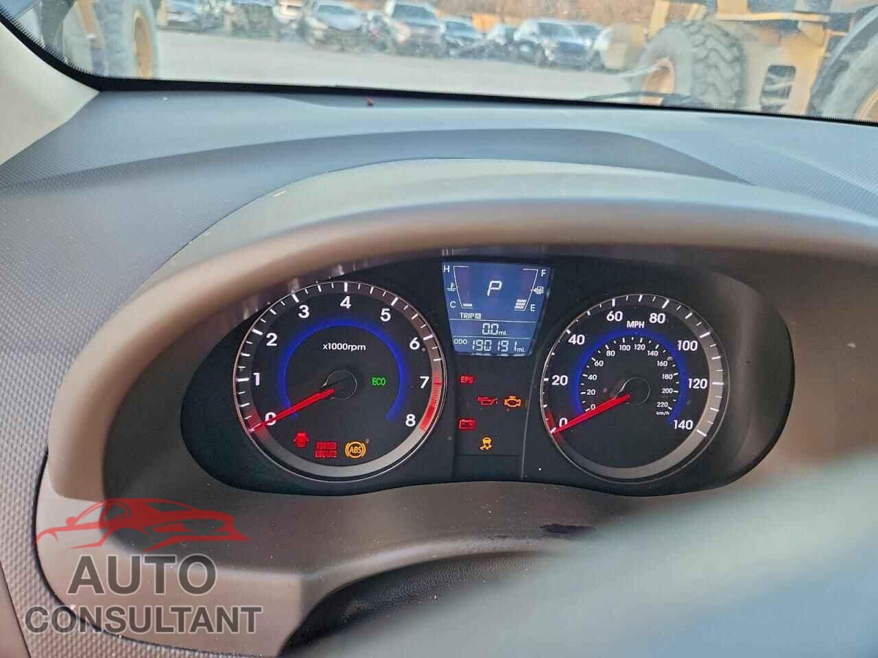 HYUNDAI ACCENT 2013 - KMHCT4AE2DU560814