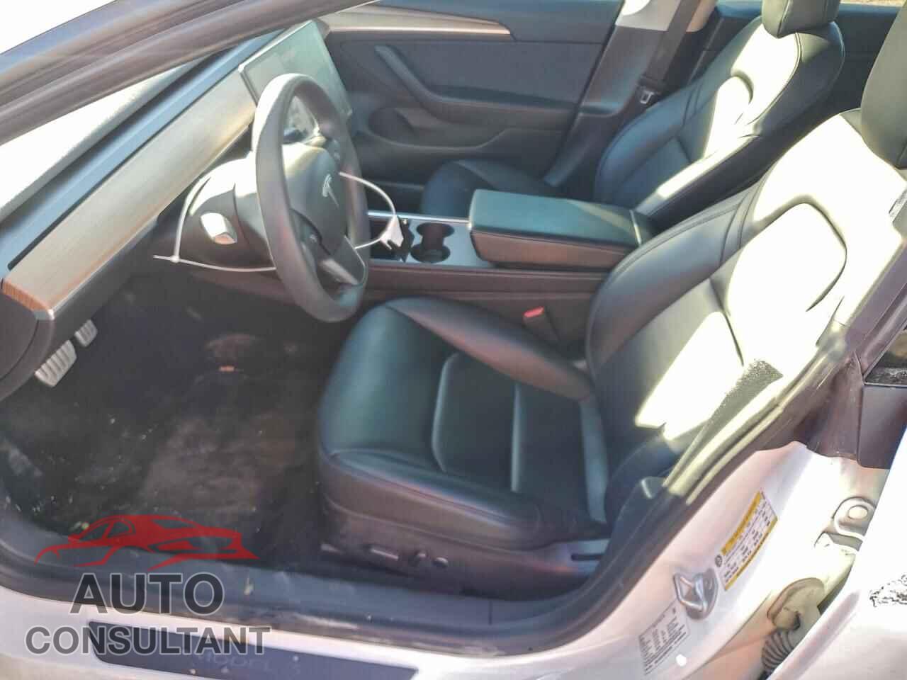TESLA MODEL 3 2021 - 5YJ3E1EC8MF991043
