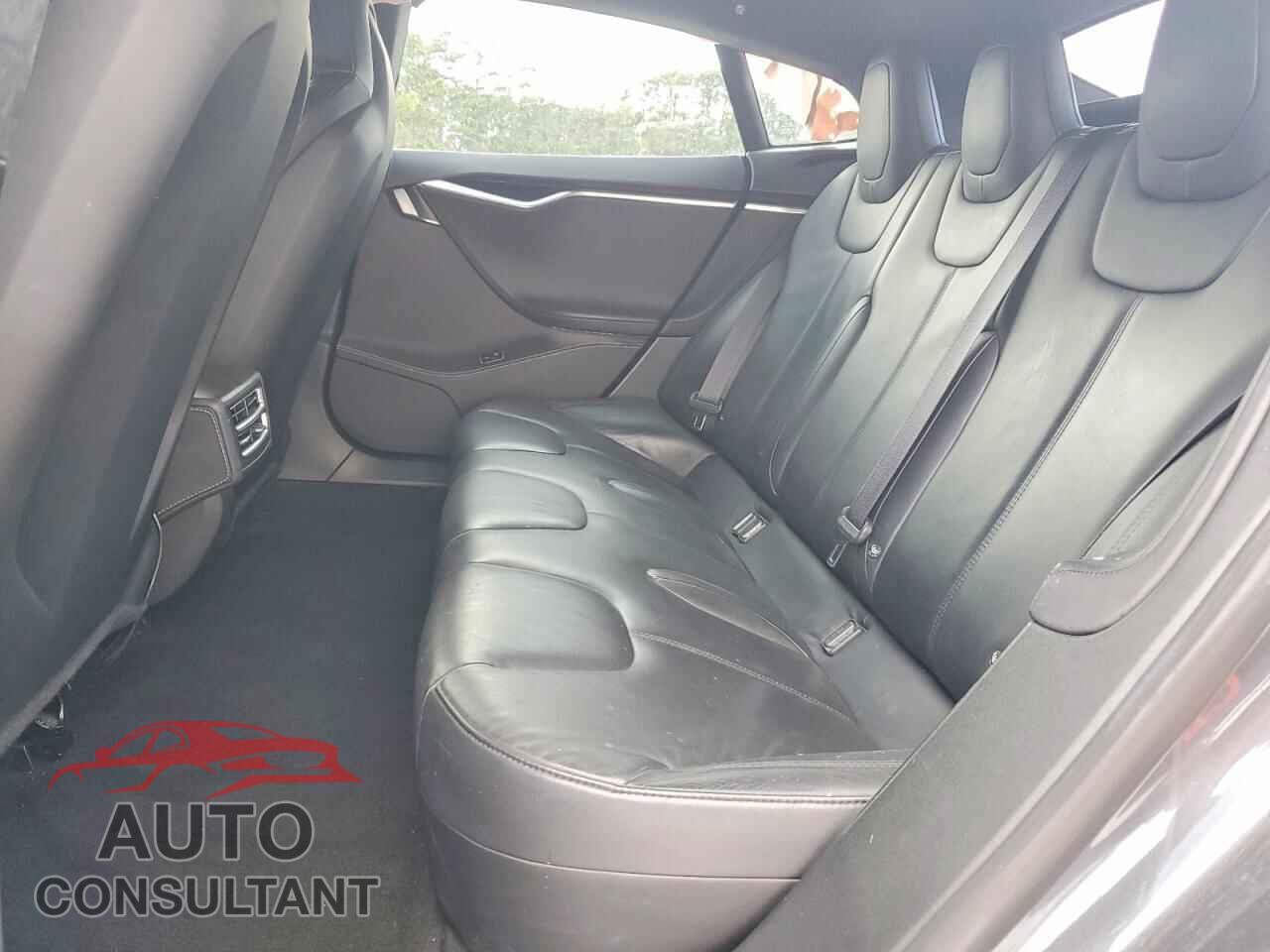 TESLA MODEL S 2015 - 5YJSA1S27FF086895