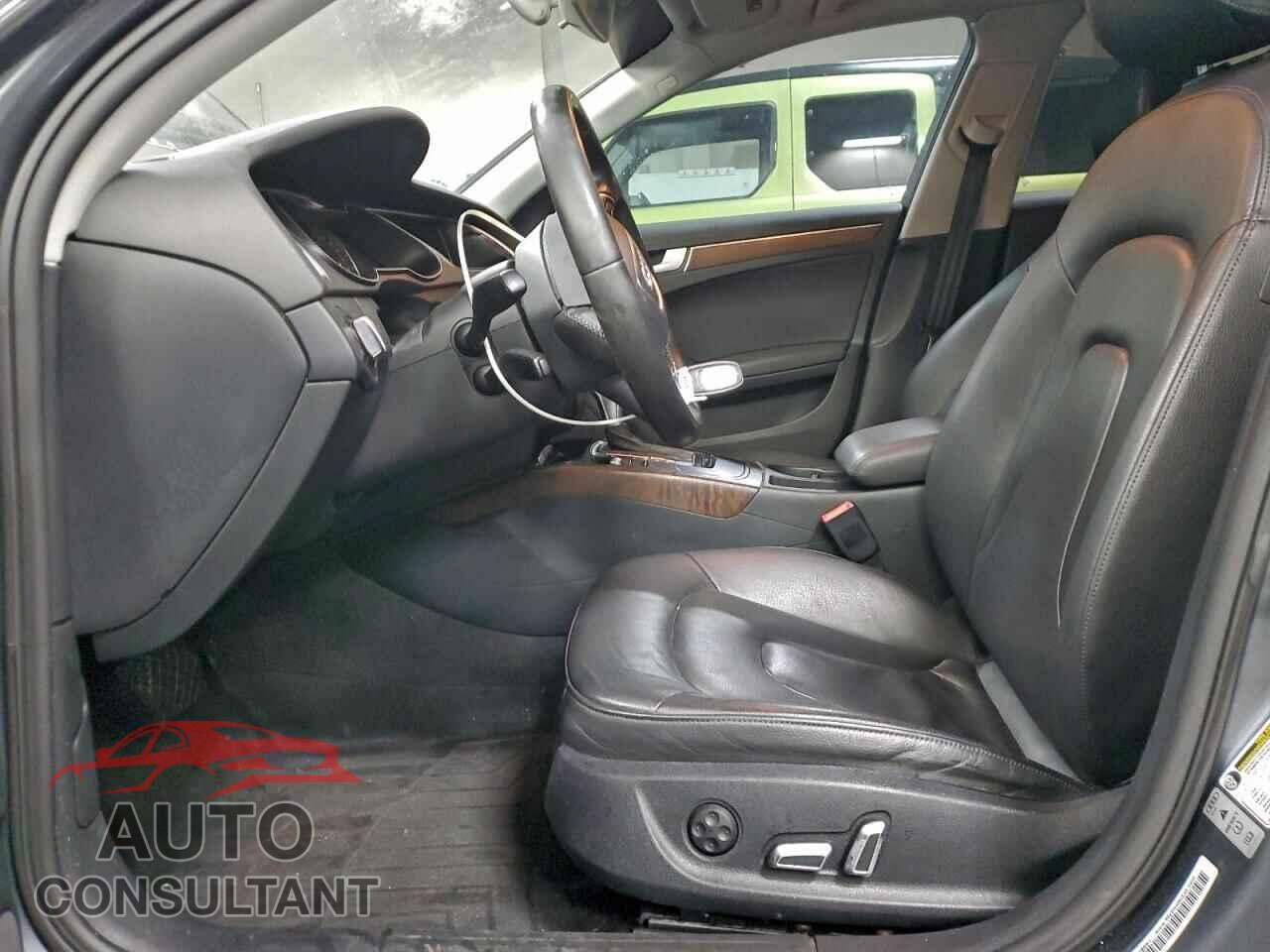 AUDI A4 2013 - WAUAFAFL7DN042679