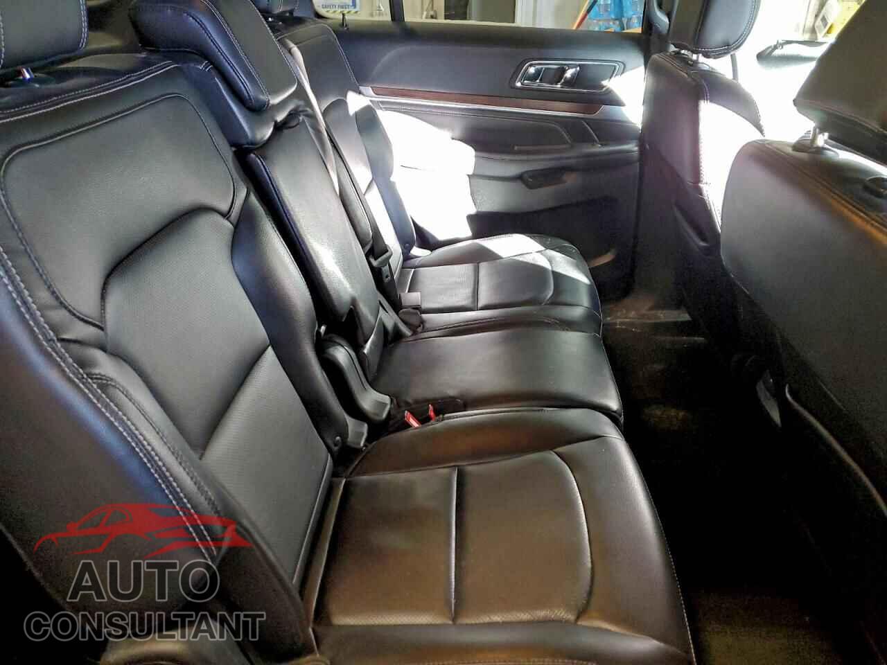 FORD EXPLORER 2018 - 1FM5K8F87JGB80545
