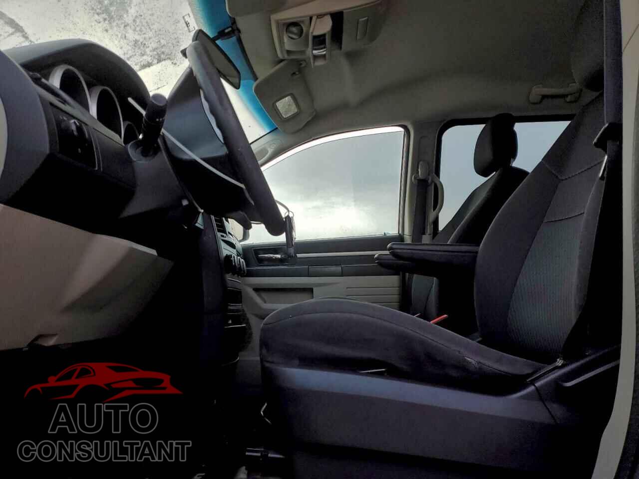 DODGE CARAVAN 2010 - 2D4RN4DE2AR430208