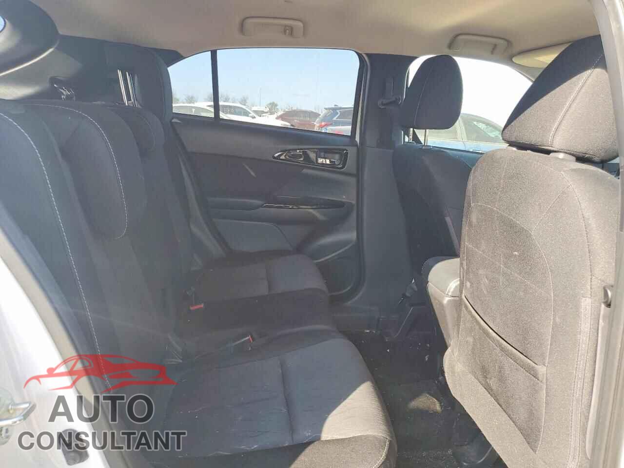 MITSUBISHI ECLIPSE 2018 - JA4AT5AA3JZ068476