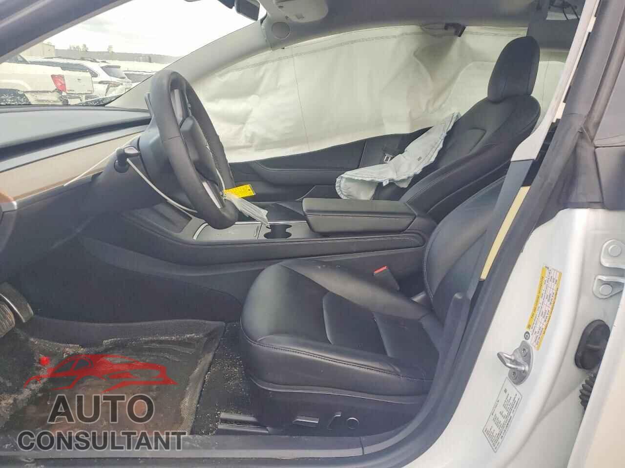 TESLA MODEL 3 2021 - 5YJ3E1EB2MF059489