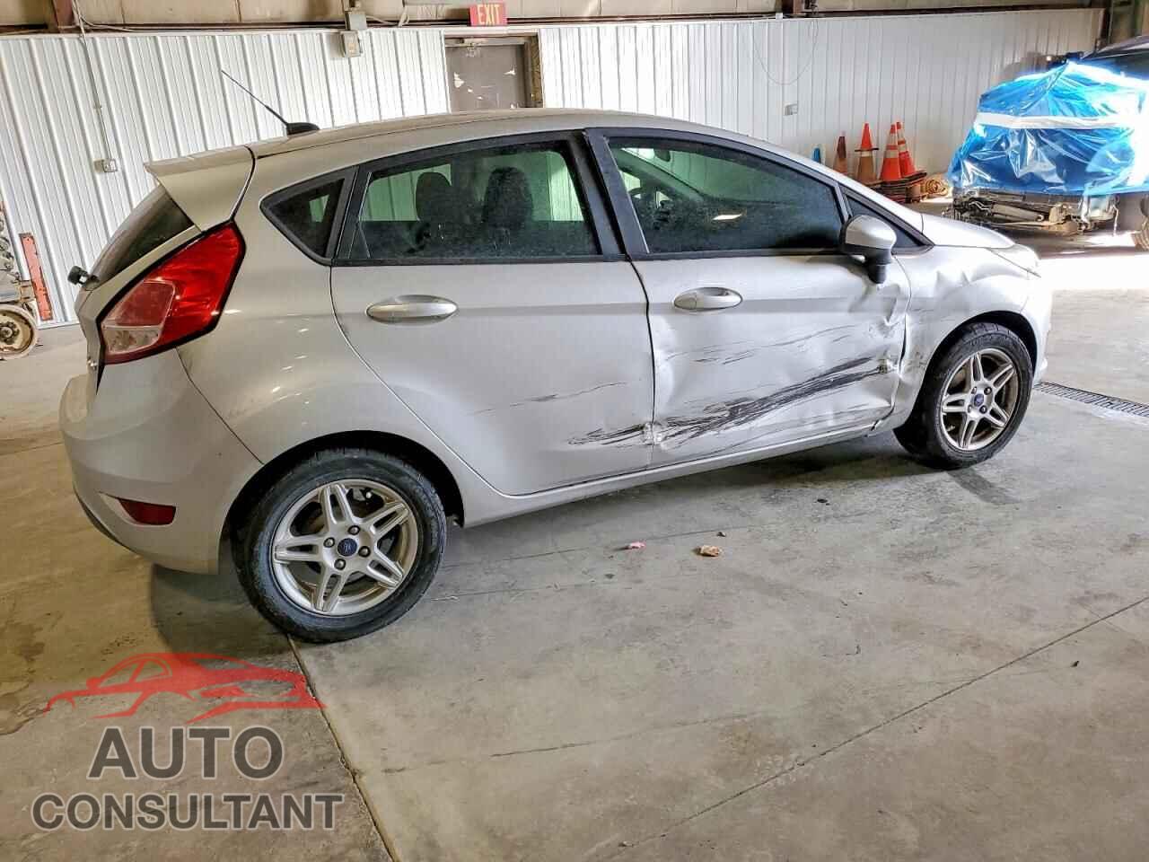 FORD FIESTA 2017 - 3FADP4EJ9HM109674