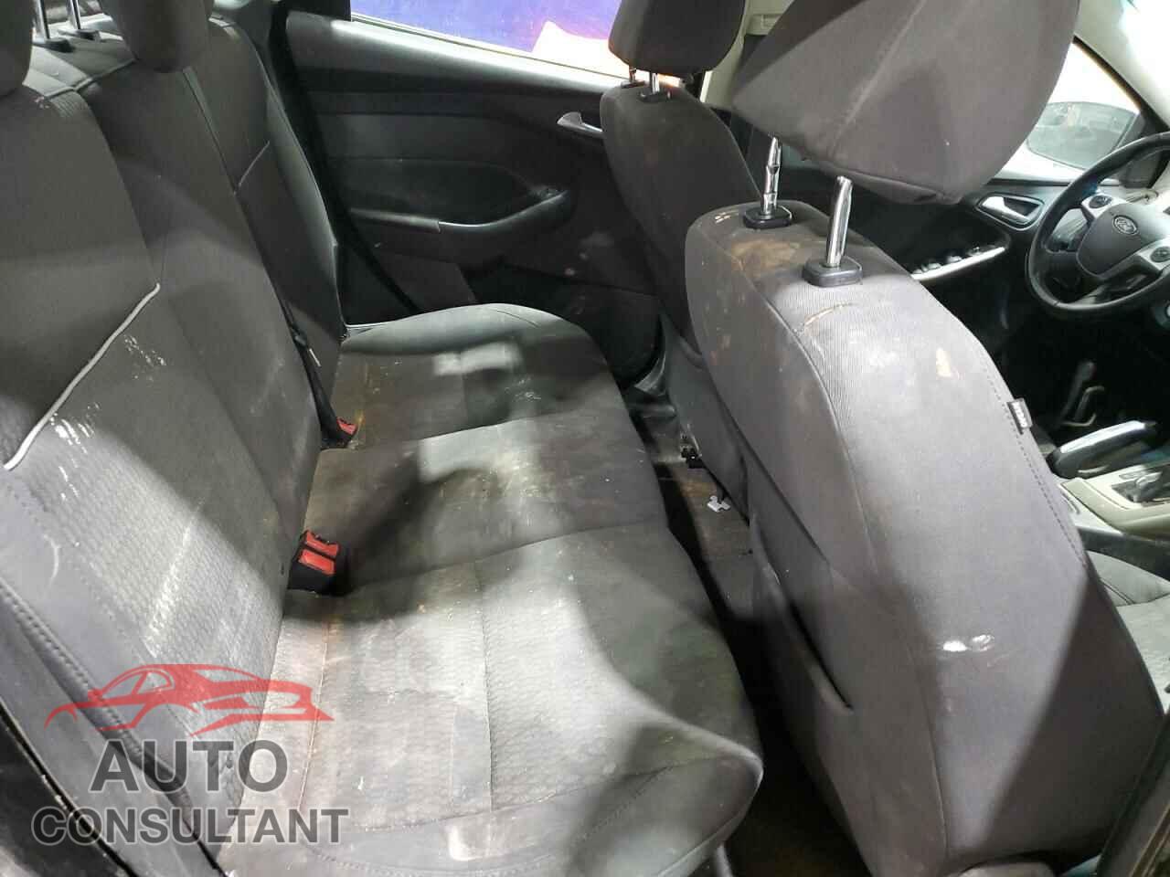 FORD FOCUS 2012 - 1FAHP3H22CL417408