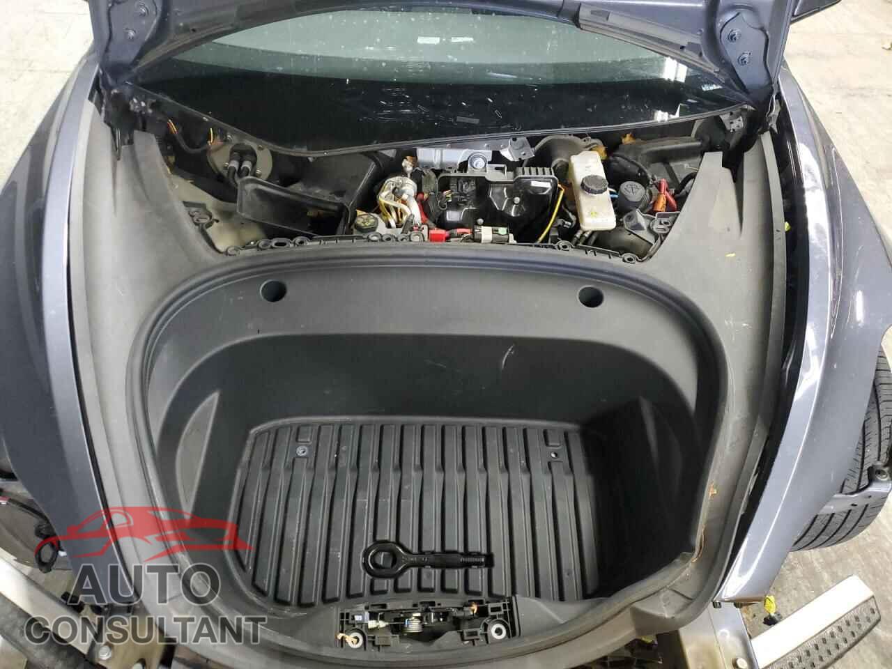 TESLA MODEL 3 2023 - 5YJ3E1EB1PF657271