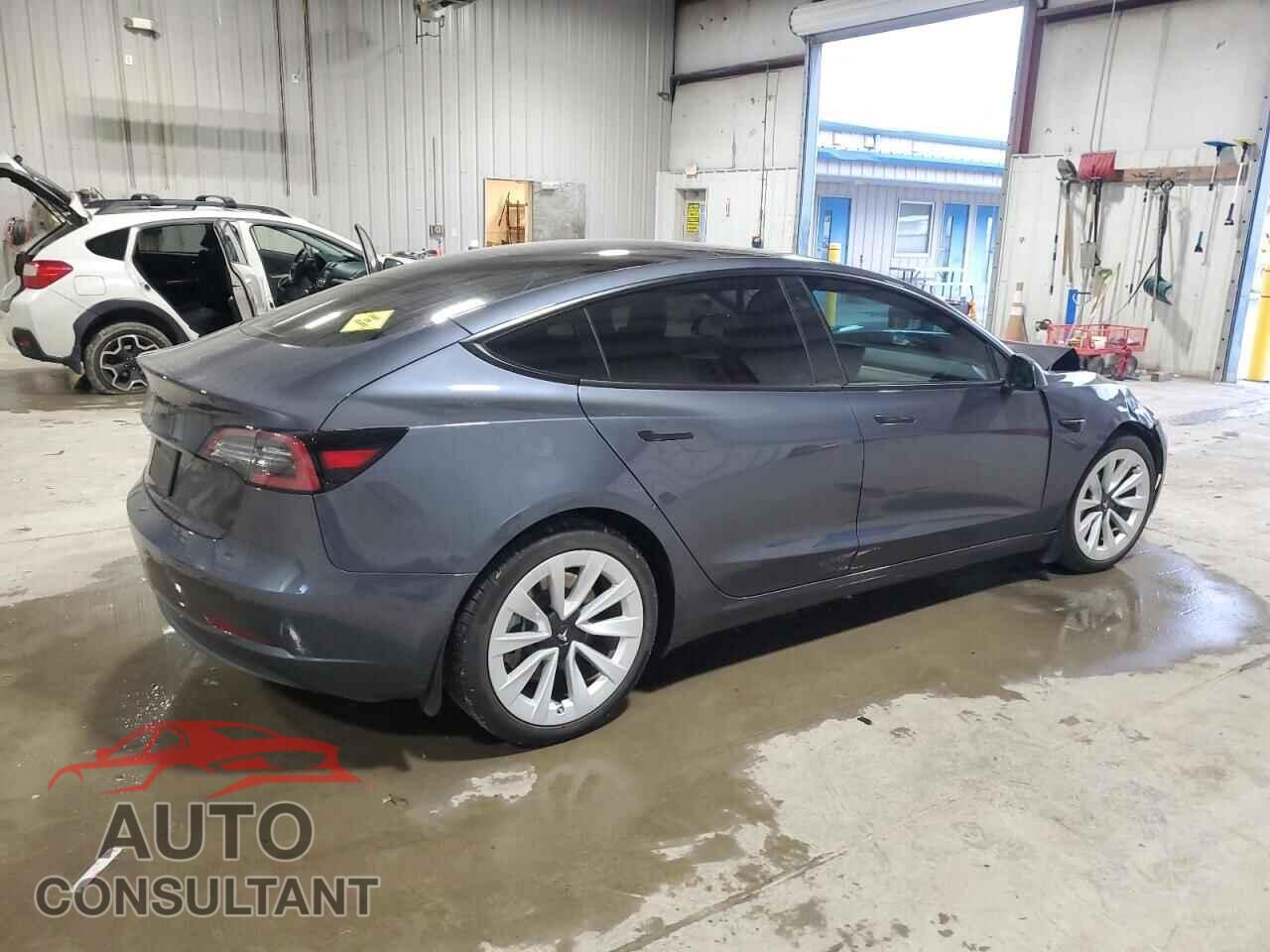 TESLA MODEL 3 2022 - 5YJ3E1EA0NF331028
