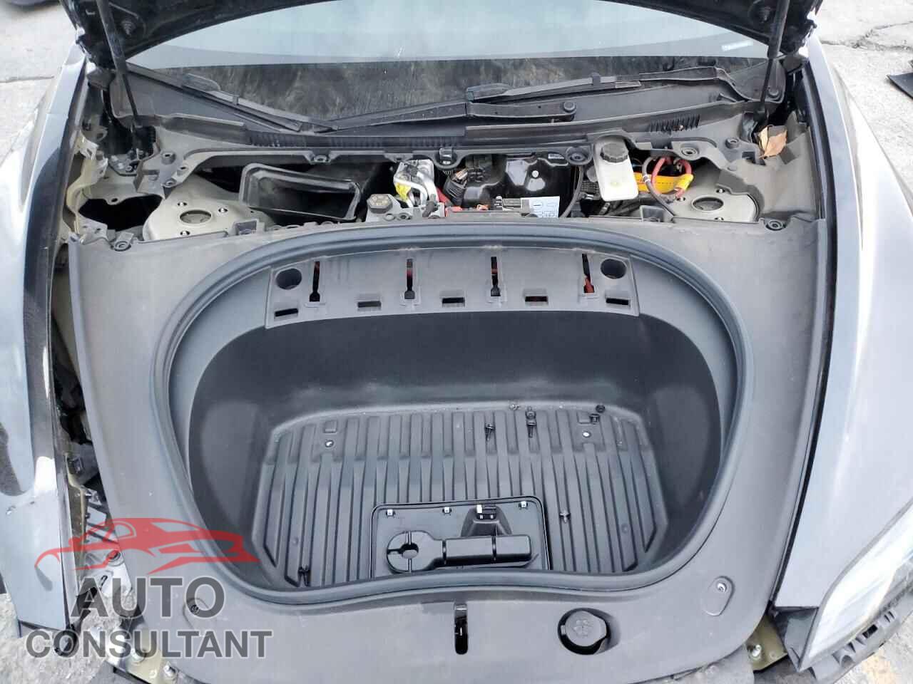 TESLA MODEL 3 2024 - 5YJ3E1EB2RF811487