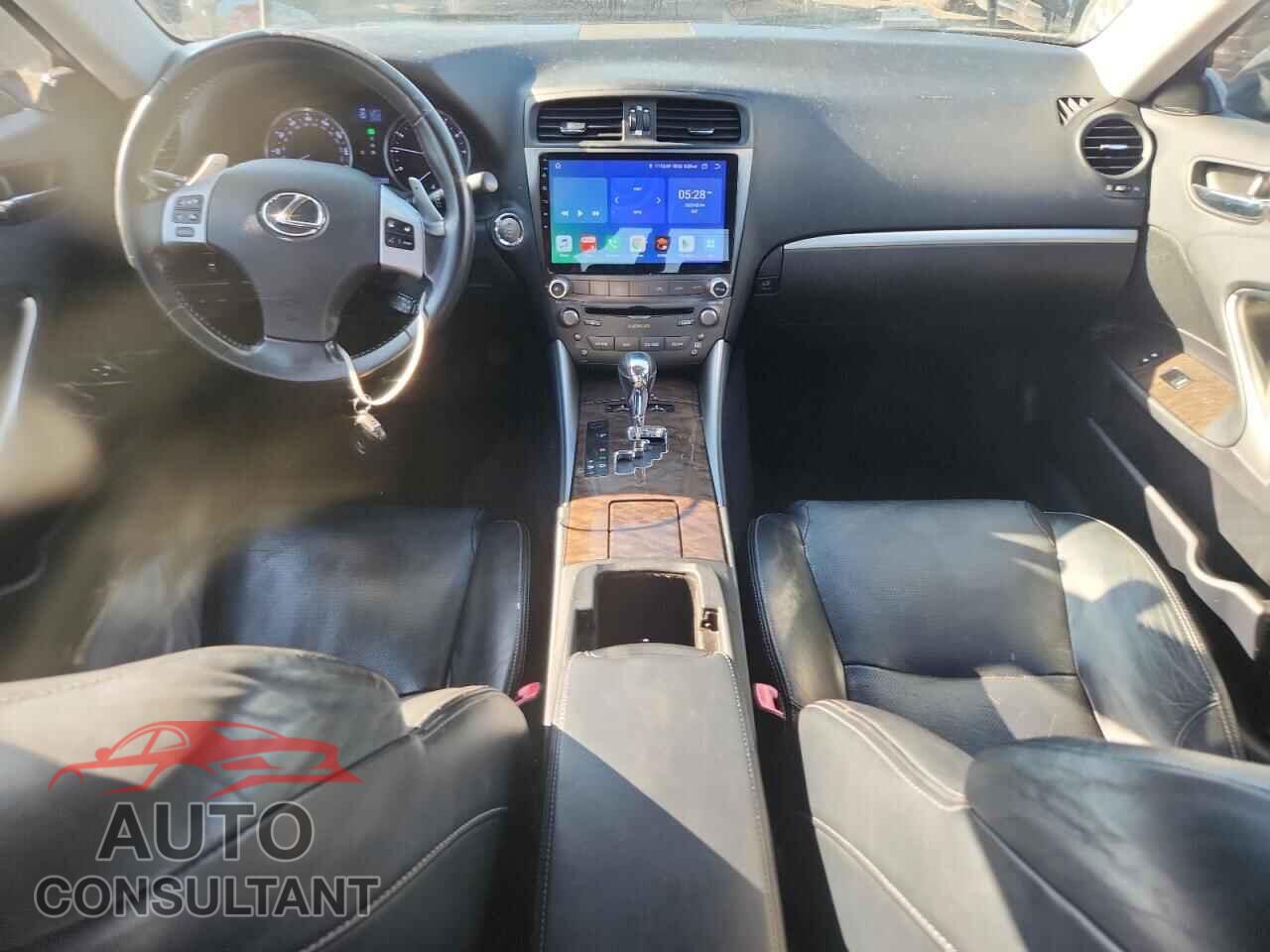 LEXUS IS 2013 - JTHCF5C27D5062573