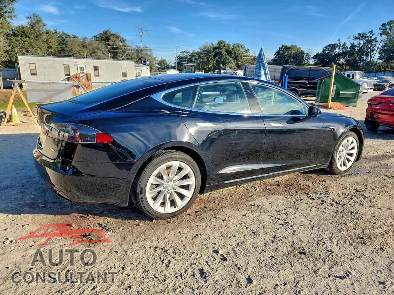 TESLA MODEL S 2017 - 5YJSA1E2XHF185855