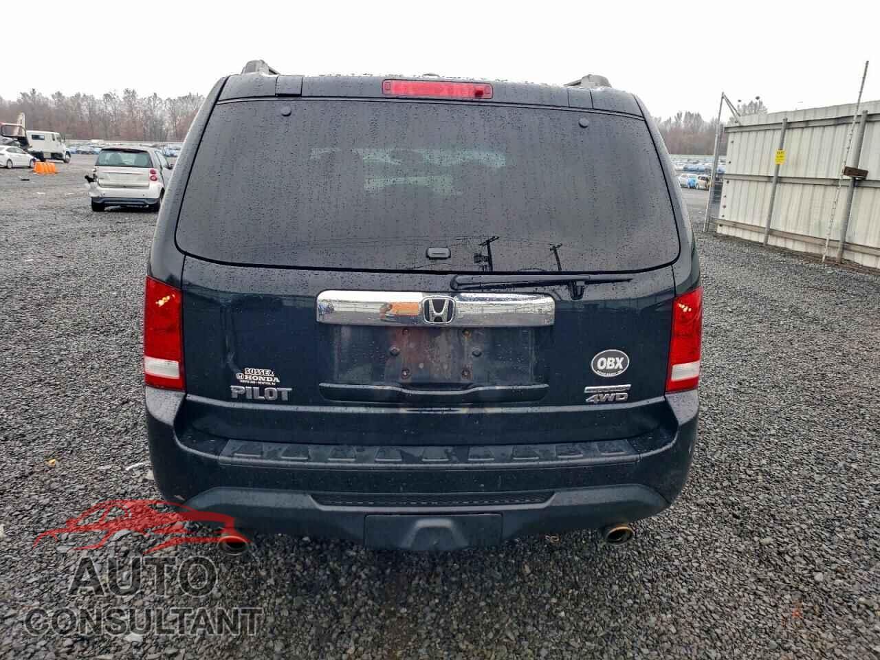 HONDA PILOT 2015 - 5FNYF4H32FB059388