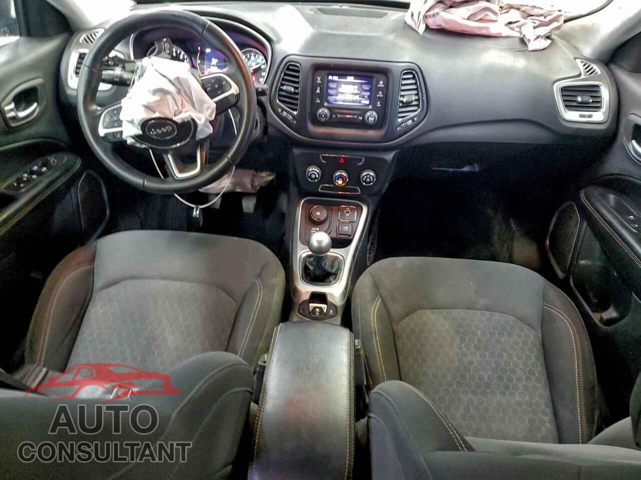 JEEP COMPASS 2018 - 3C4NJDAB0JT146820