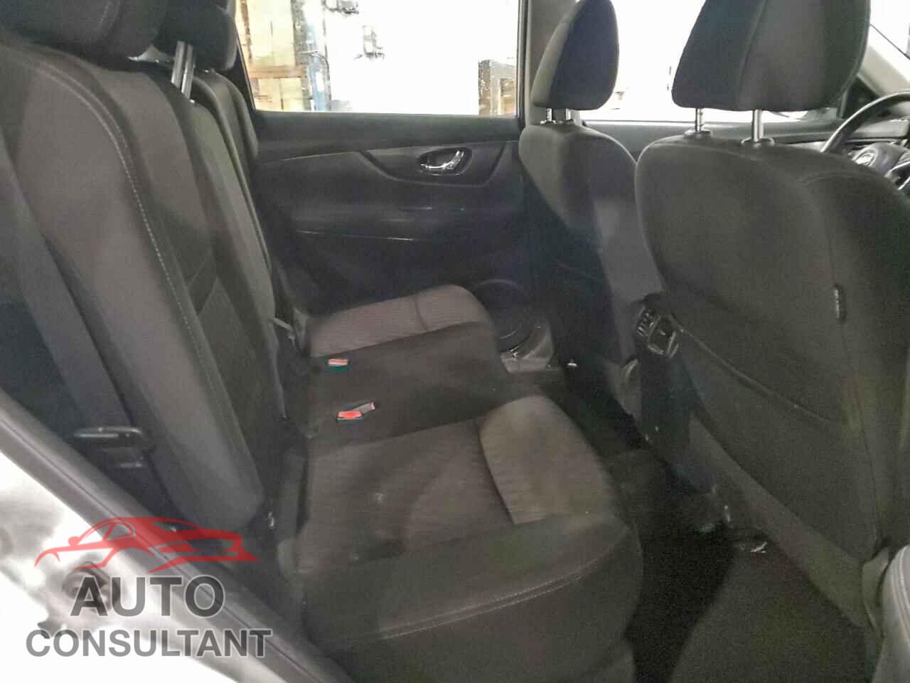 NISSAN ROGUE 2017 - KNMAT2MVXHP532520