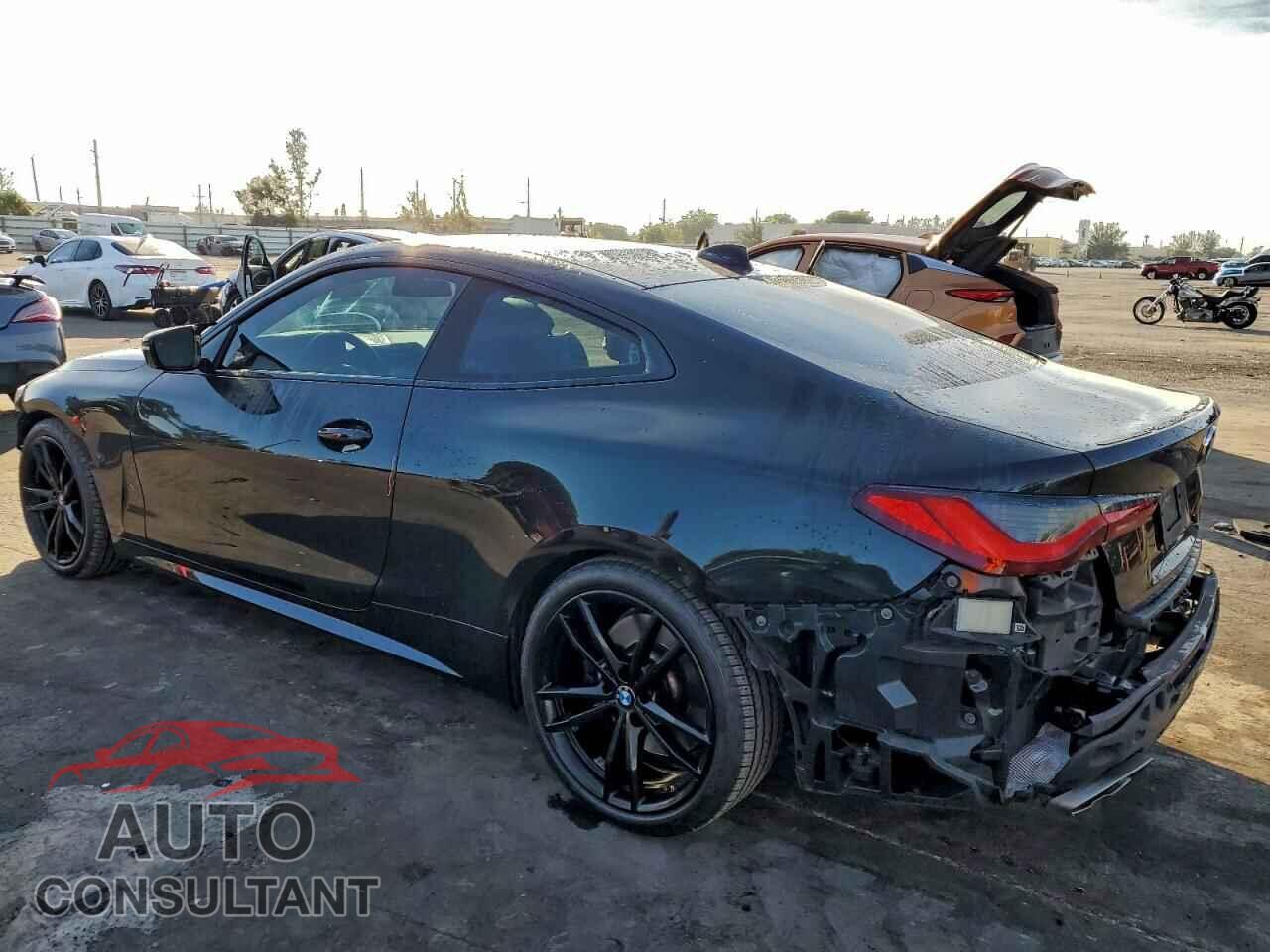 BMW M4 2023 - WBA83AP01PCM21446