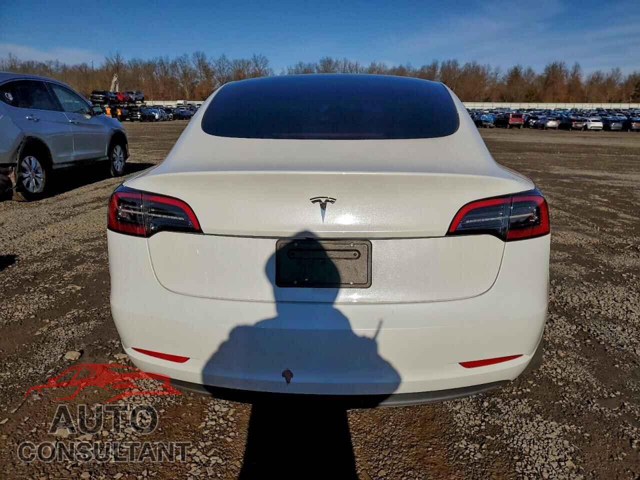TESLA MODEL 3 2023 - 5YJ3E1EA7PF698429