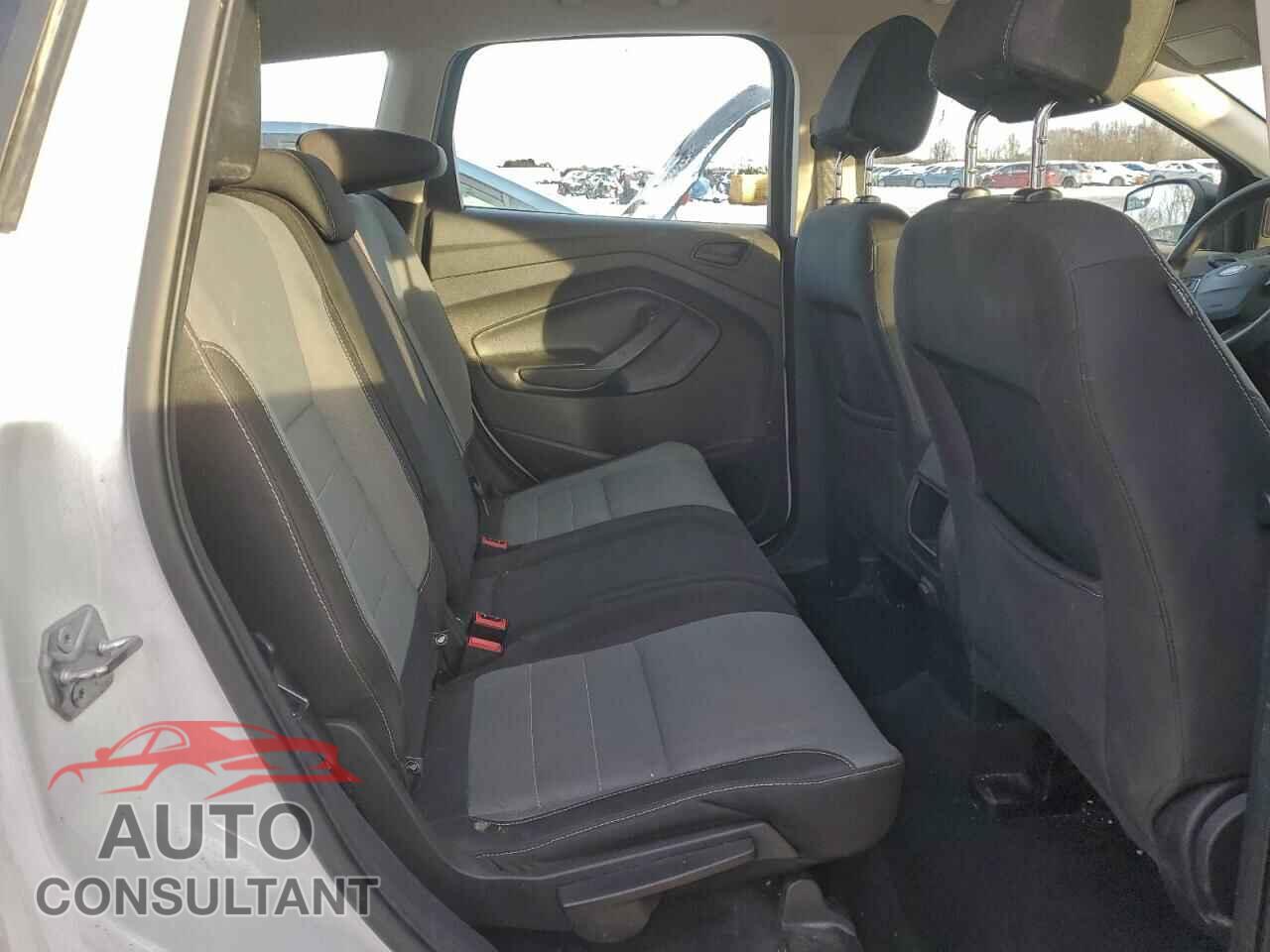 FORD ESCAPE 2017 - 1FMCU0F79HUD86889