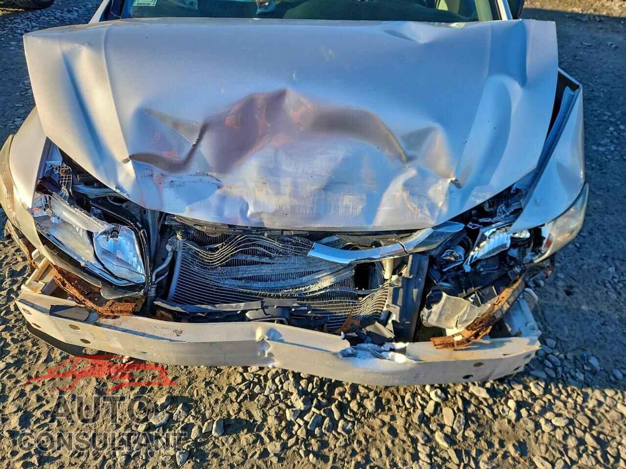 HONDA CIVIC 2013 - 2HGFB2F56DH595037