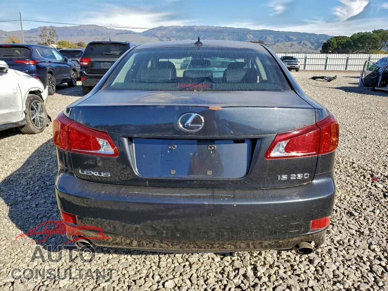 LEXUS IS 2010 - JTHBF5C20A5121695