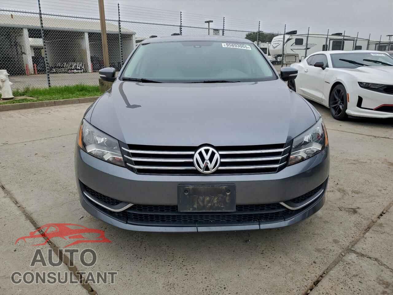 VOLKSWAGEN PASSAT 2013 - 1VWBP7A35DC058080