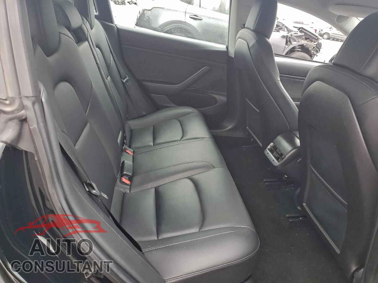 TESLA MODEL 3 2019 - 5YJ3E1EA5KF305021
