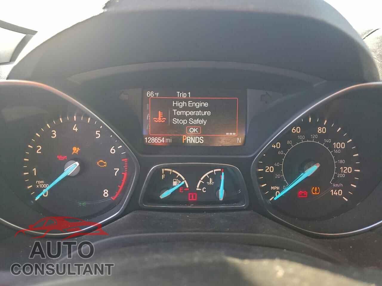 FORD ESCAPE 2017 - 1FMCU0JD3HUD10193