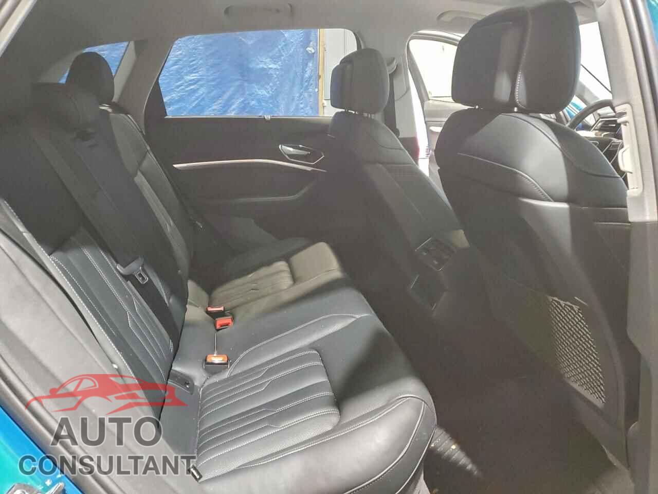 AUDI E-TRON 2019 - WA1VABGE4KB012072