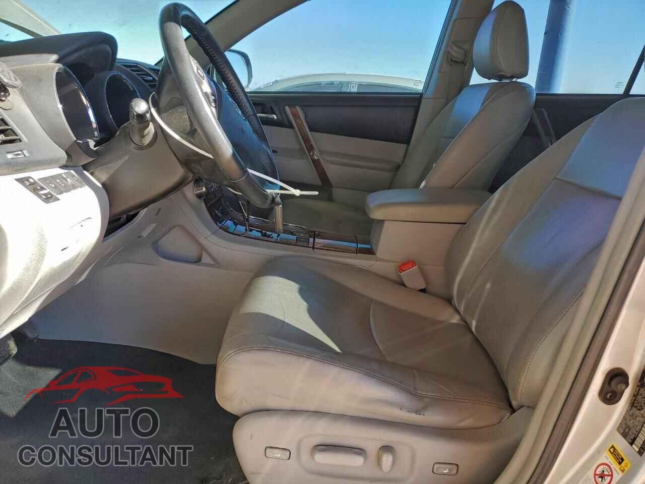 TOYOTA HIGHLANDER 2013 - 5TDYK3EH8DS141575