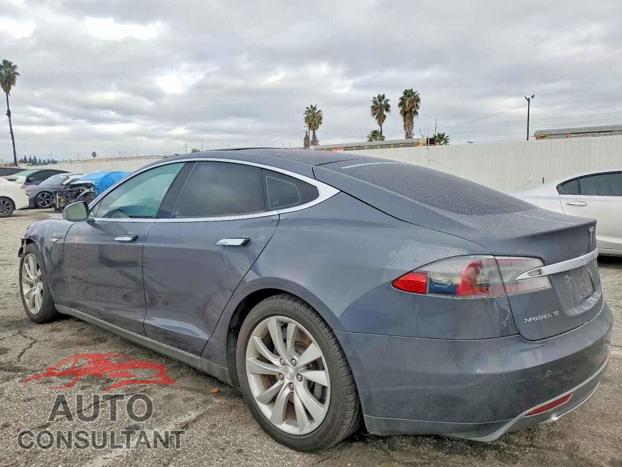 TESLA MODEL S 2015 - 5YJSA1E20FF118419
