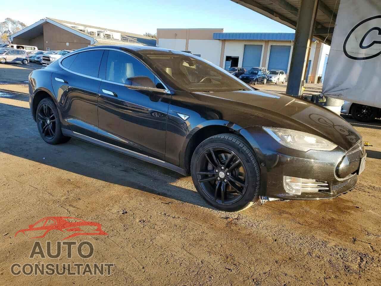 TESLA MODEL S 2016 - 5YJSA1E26GF130558