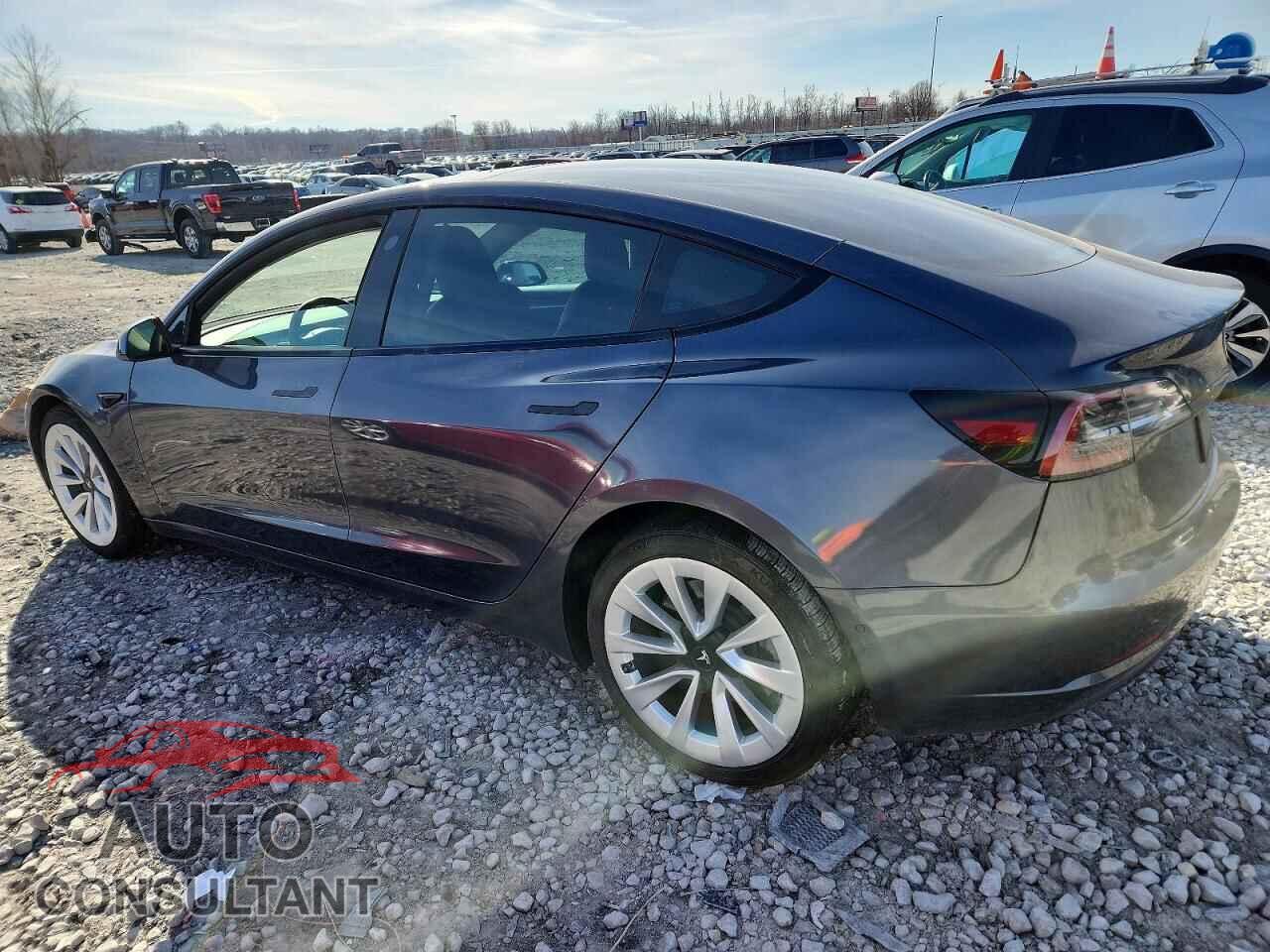 TESLA MODEL 3 2022 - 5YJ3E1EA7NF186859