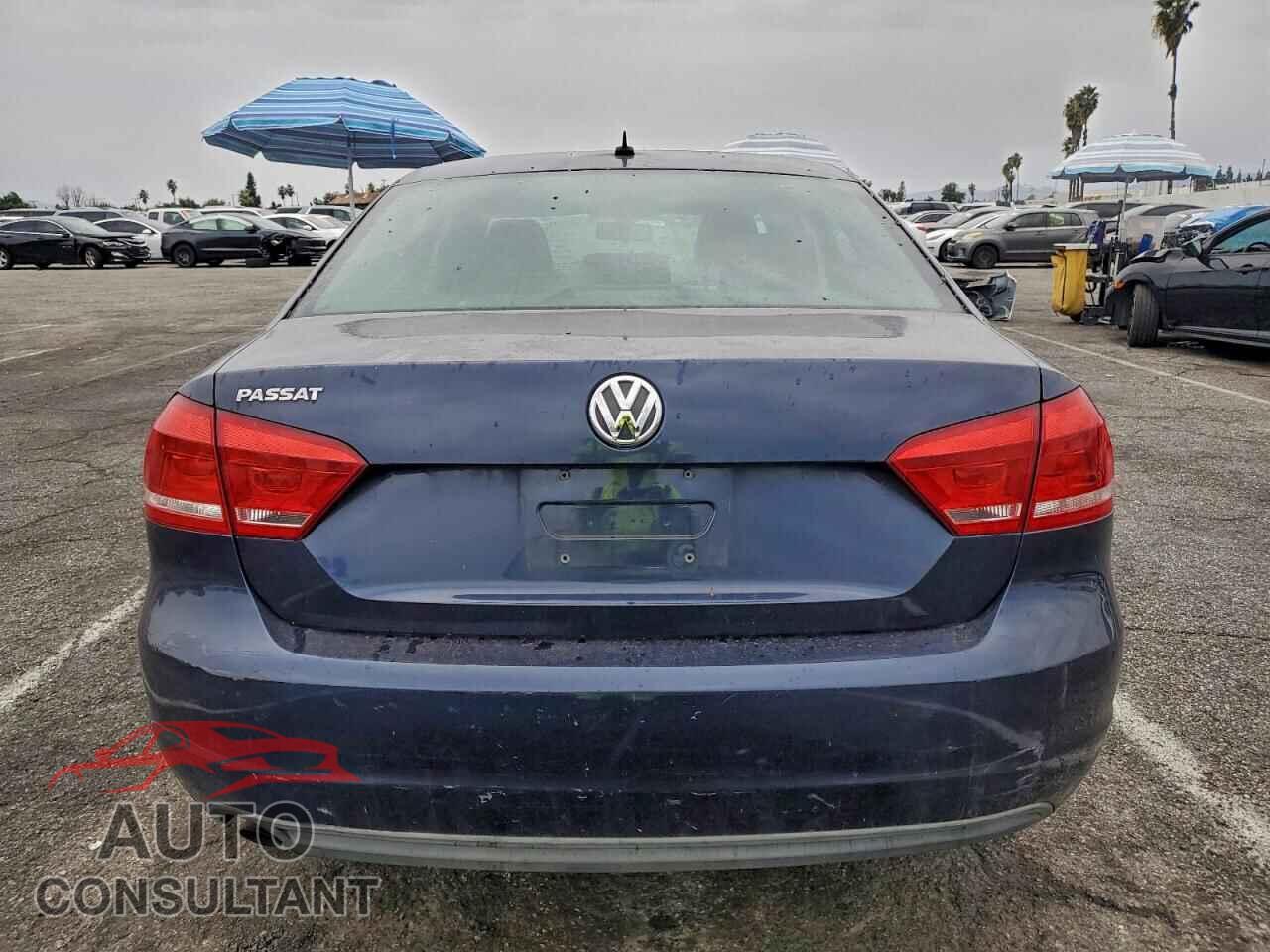 VOLKSWAGEN PASSAT 2013 - 1VWAP7A39DC140535