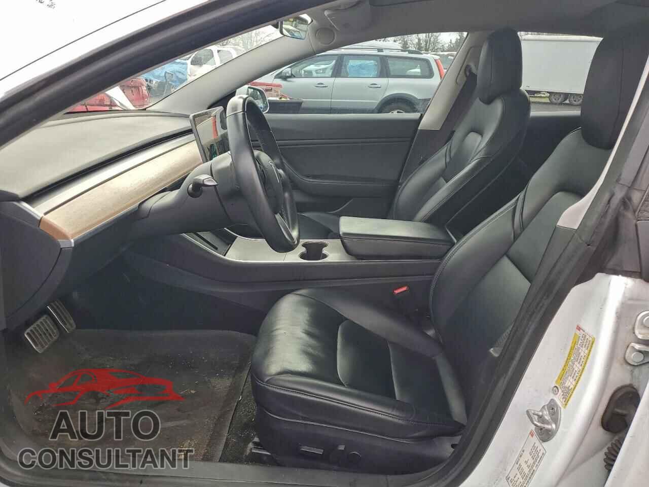 TESLA MODEL 3 2018 - 5YJ3E1EB2JF092536