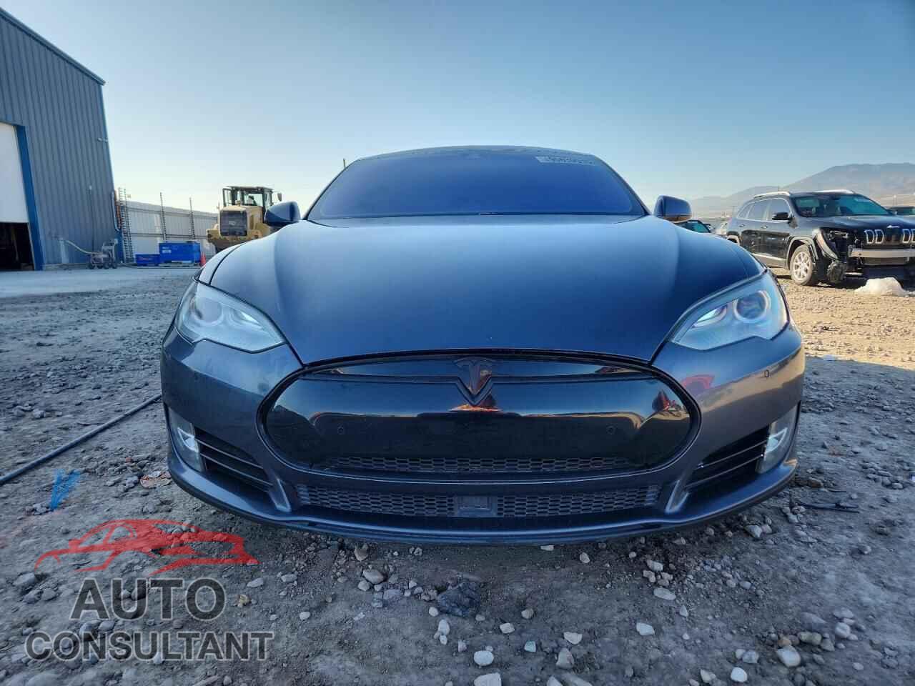 TESLA MODEL S 2014 - 5YJSA1H26EFP62856