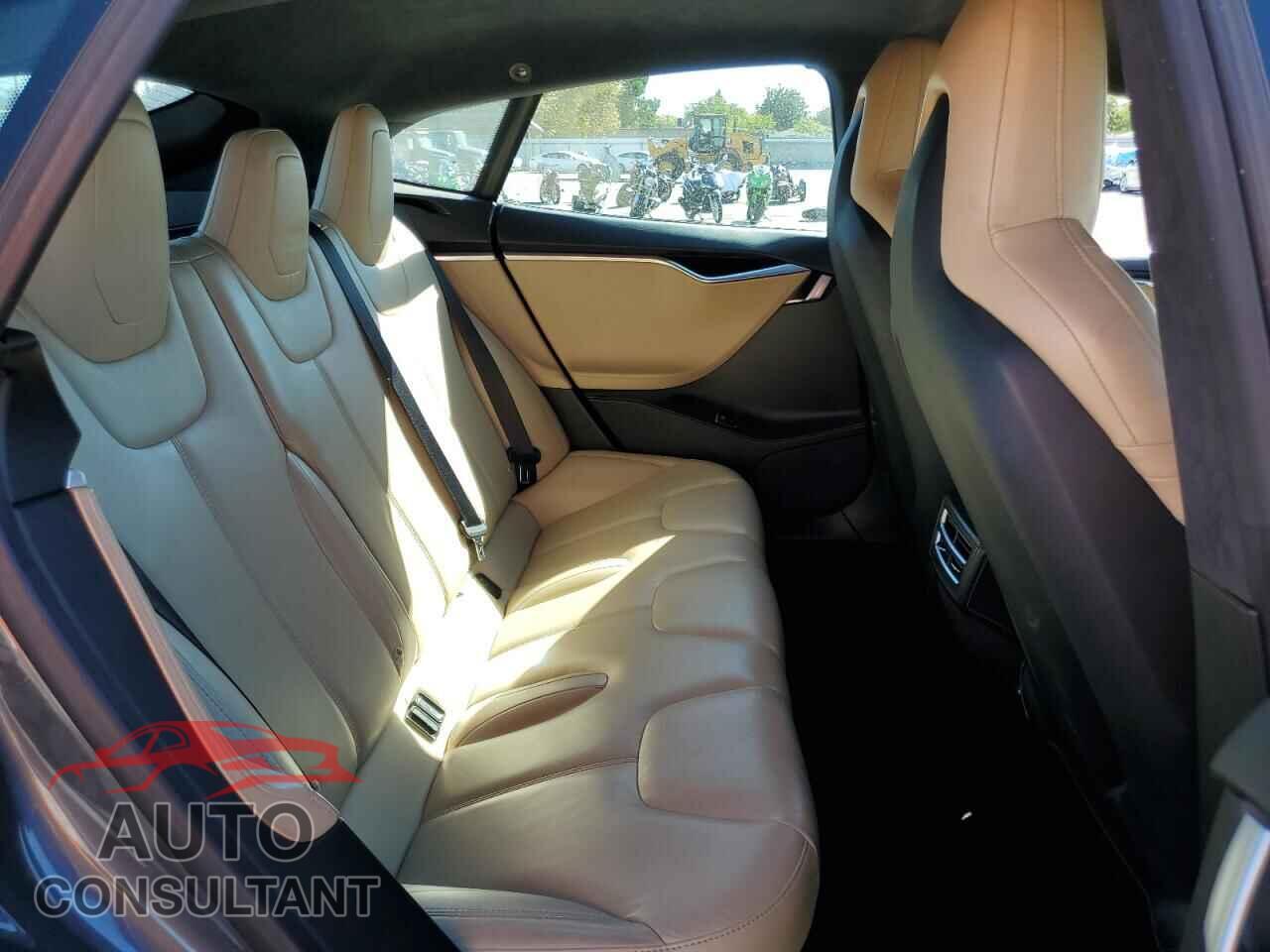 TESLA MODEL S 2016 - 5YJSA1E17GF123397