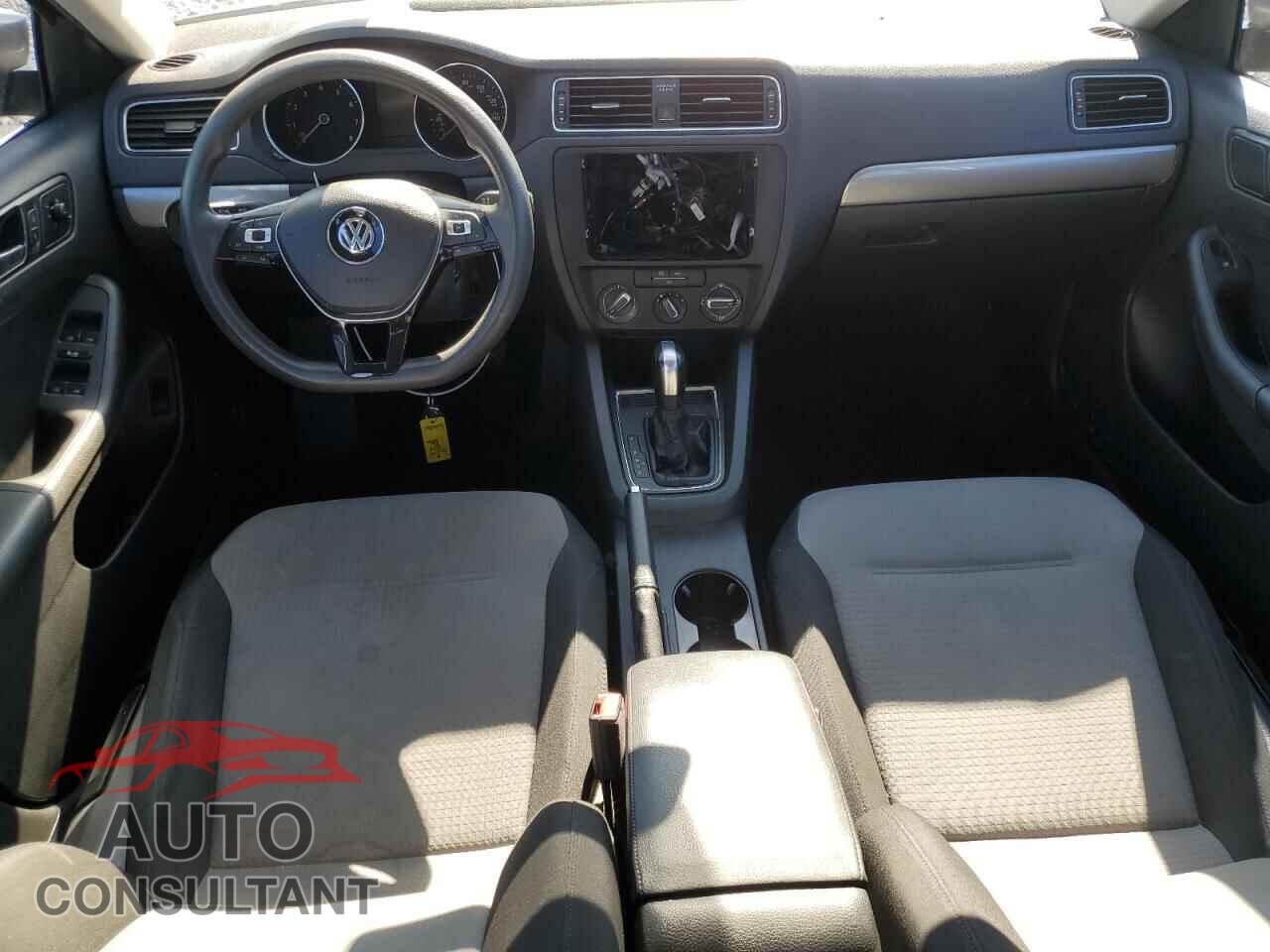 VOLKSWAGEN JETTA 2017 - 3VW2B7AJ9HM248496