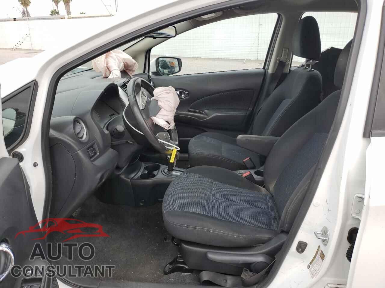 NISSAN VERSA 2015 - 3N1CE2CP3FL370876