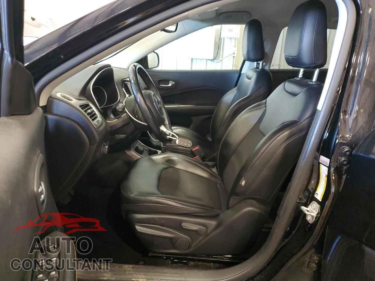 JEEP COMPASS 2020 - 3C4NJDBB9LT104647