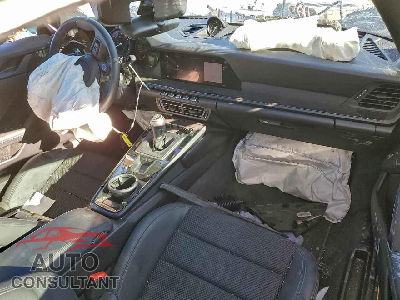 PORSCHE 911 2024 - WP0AA2A9XRS209421
