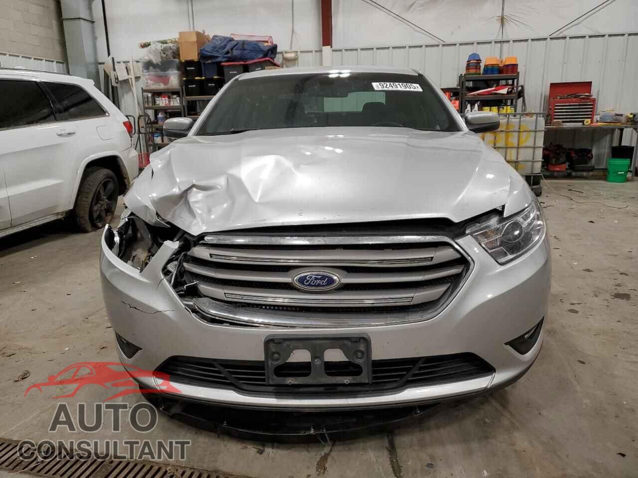 FORD TAURUS 2016 - 1FAHP2E86GG141669