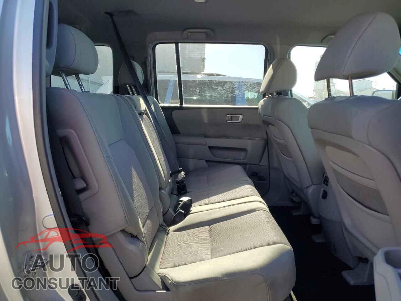 HONDA PILOT 2009 - 5FNYF48409B044790