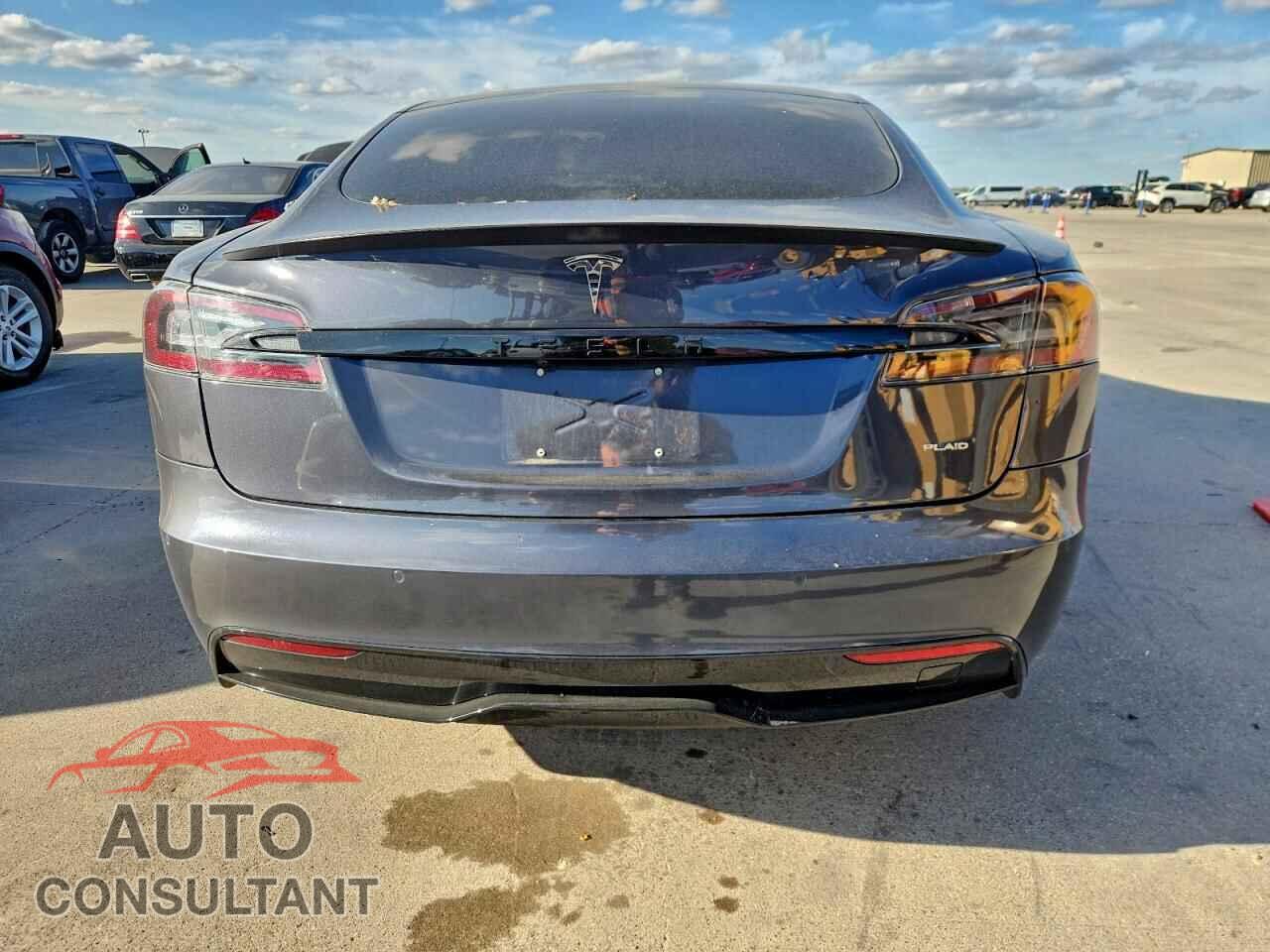 TESLA MODEL S 2021 - 5YJSA1E63MF441895