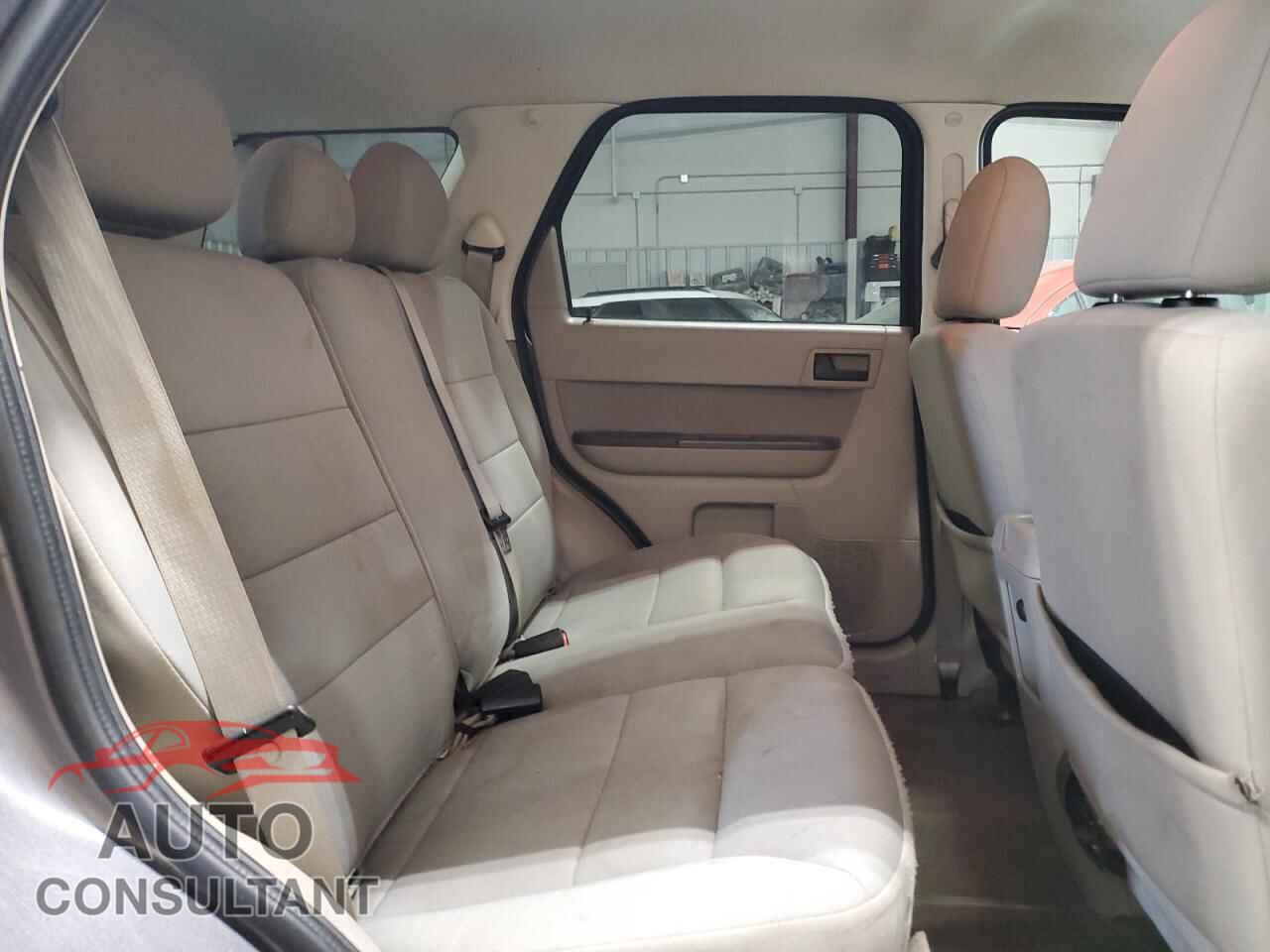 FORD ESCAPE 2010 - 1FMCU9D72AKC84150