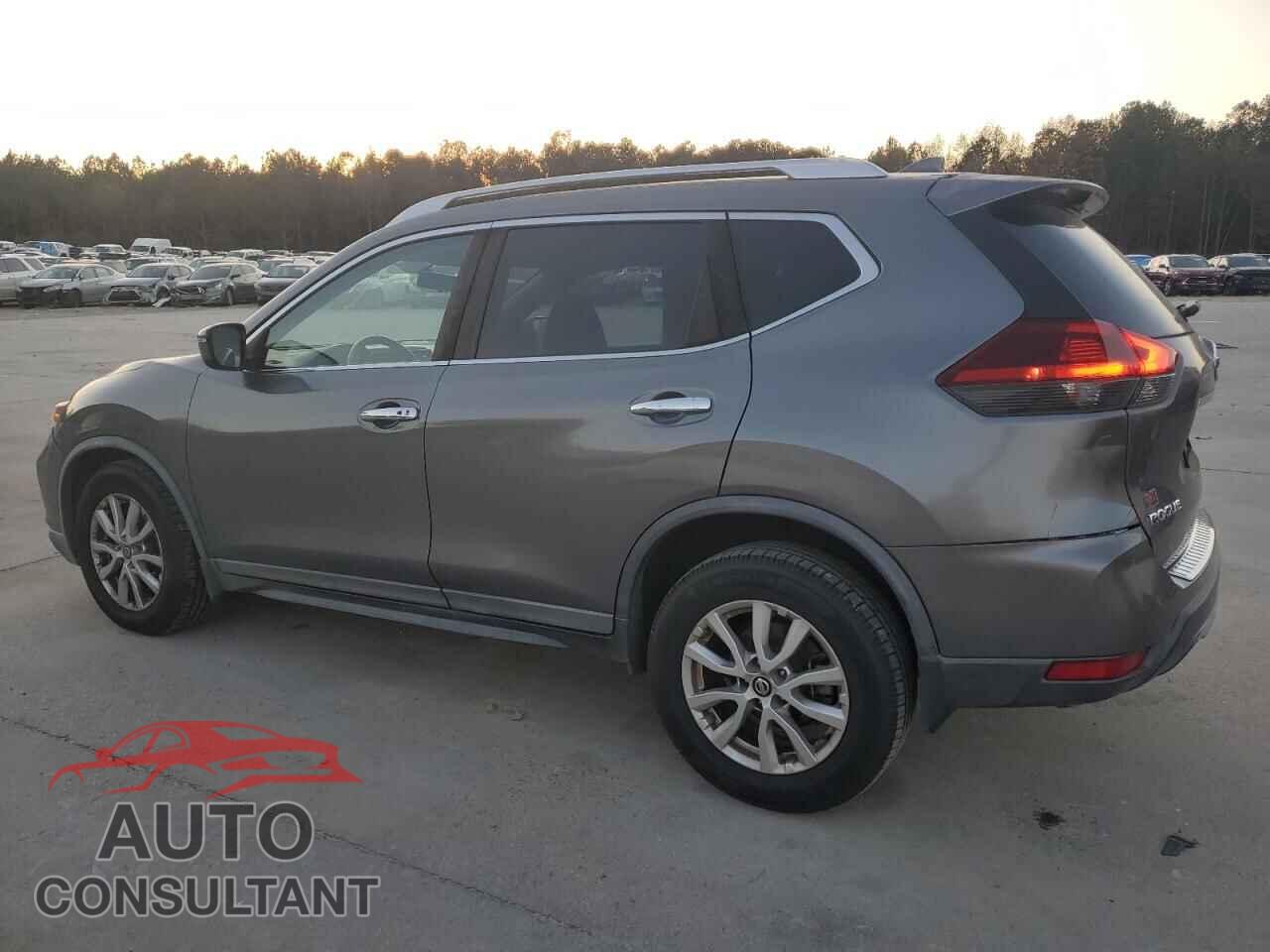 NISSAN ROGUE 2018 - KNMAT2MT3JP500030
