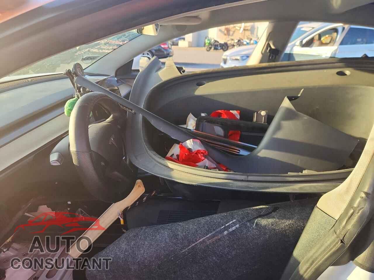 TESLA MODEL 3 2021 - 5YJ3E1EA9MF982690